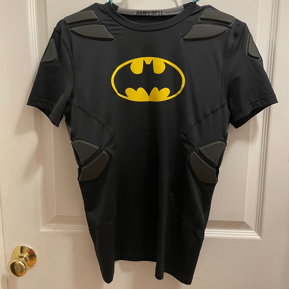 Batman underarmour youth XL